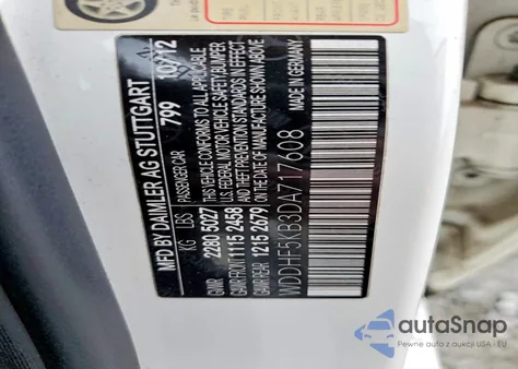 2013 Mercedes-Benz E 350 z USA, uszkodzony, nr VIN WDDHF5KB3DA717608